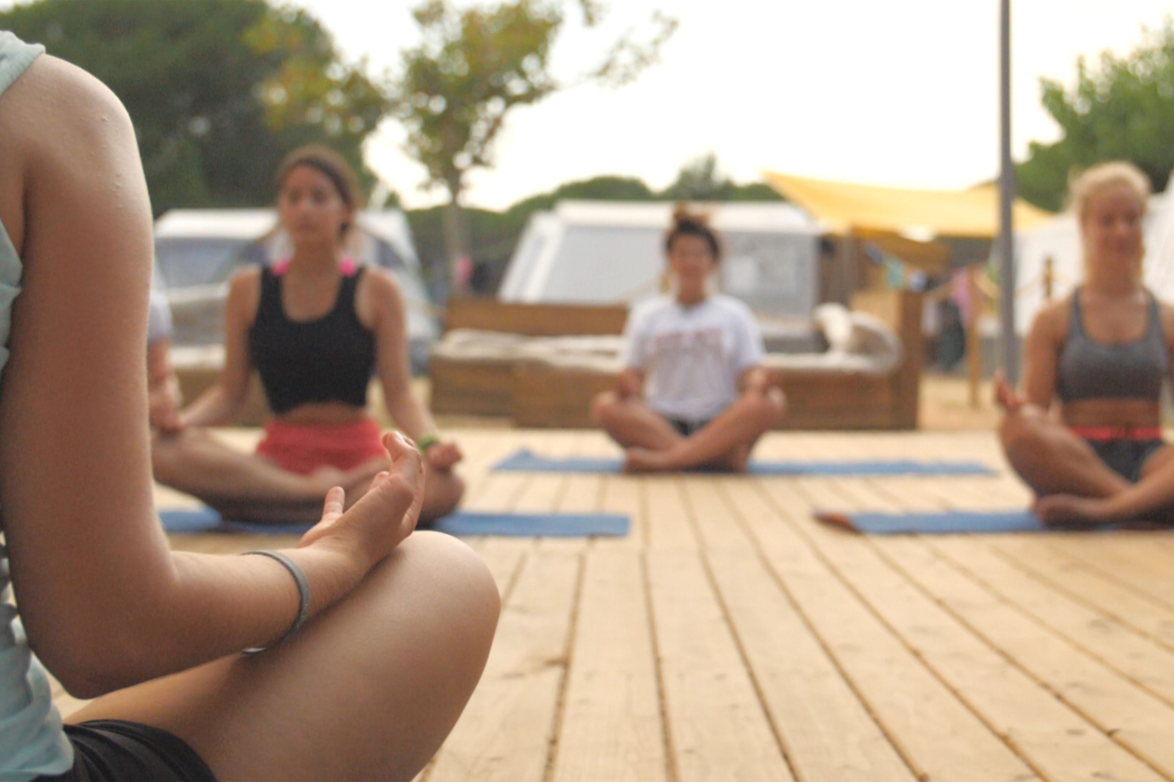 Yoga im Camp